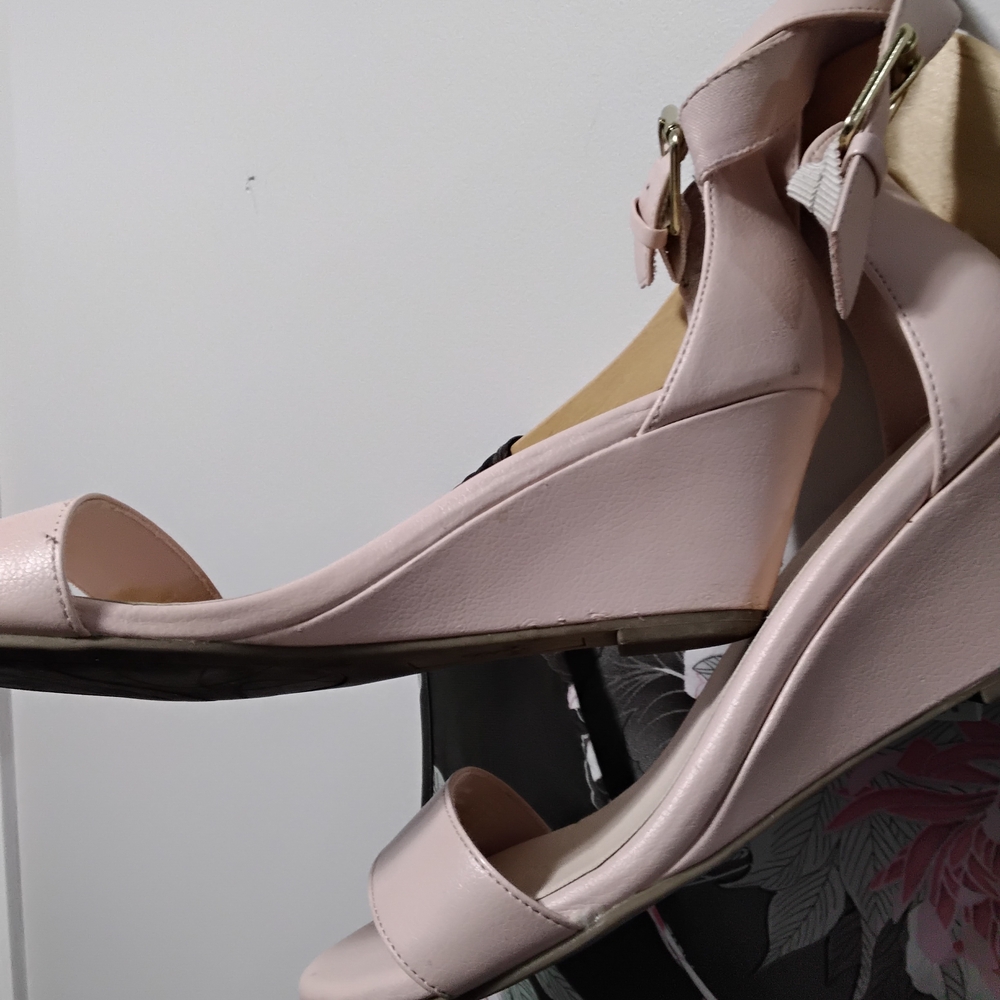 Blush Pink Wedge Sandals Sz 7.5
